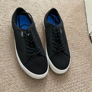 Mens Sperrys sneakers